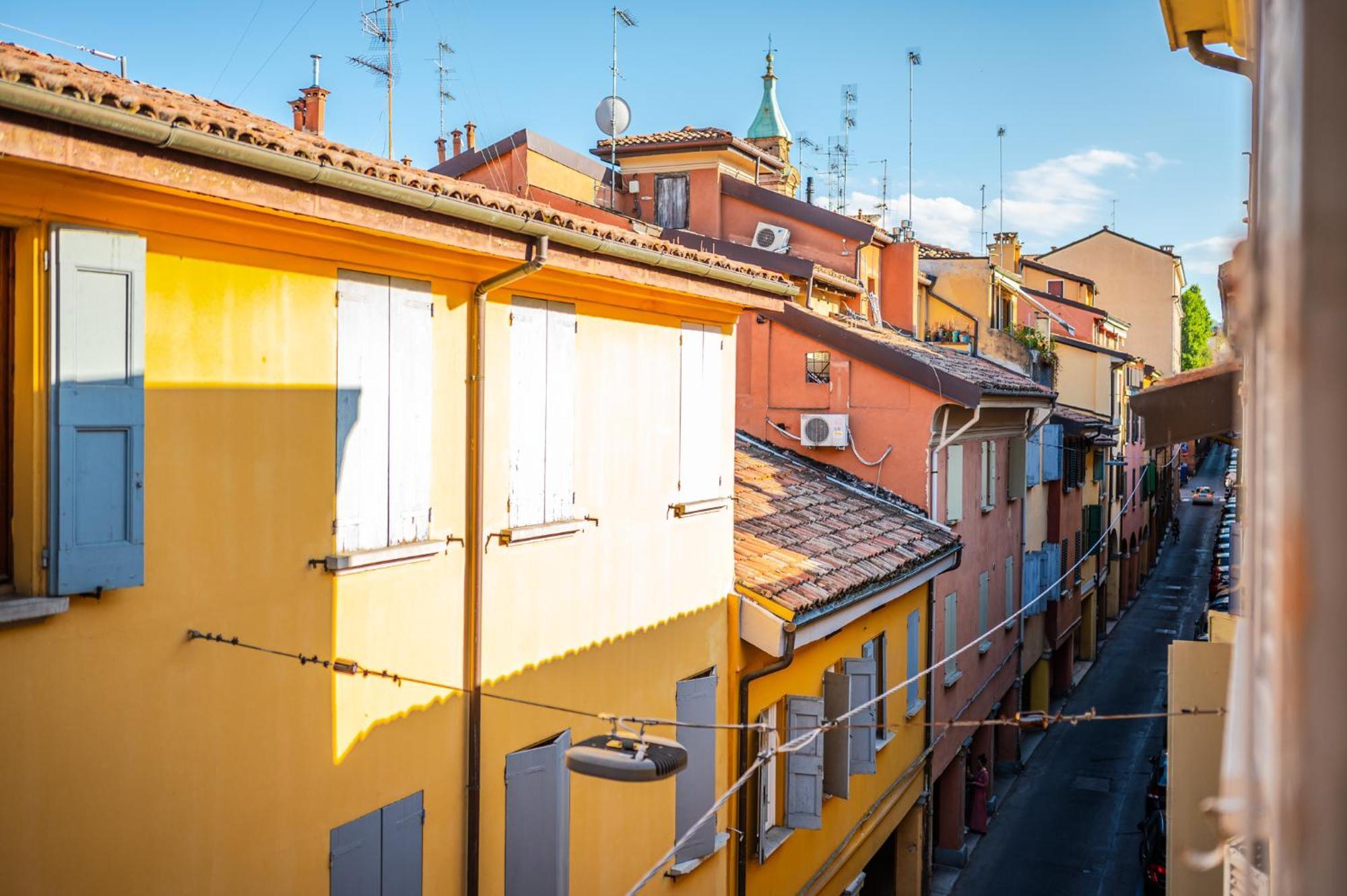 Sui Tetti Di Bologna Centro, Casa Dei Colori — Photos 2
